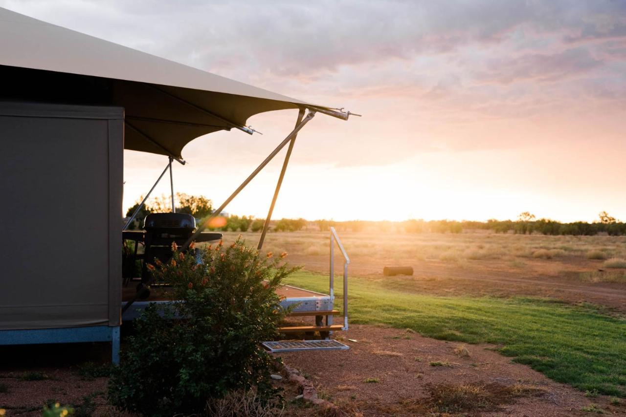 Mitchell Grass Retreat Hotel Longreach Bagian luar foto