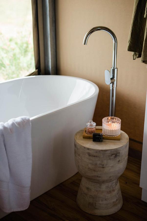 Mitchell Grass Retreat Hotel Longreach Bagian luar foto