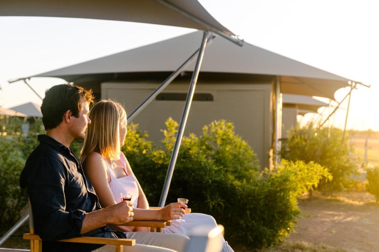 Mitchell Grass Retreat Hotel Longreach Bagian luar foto